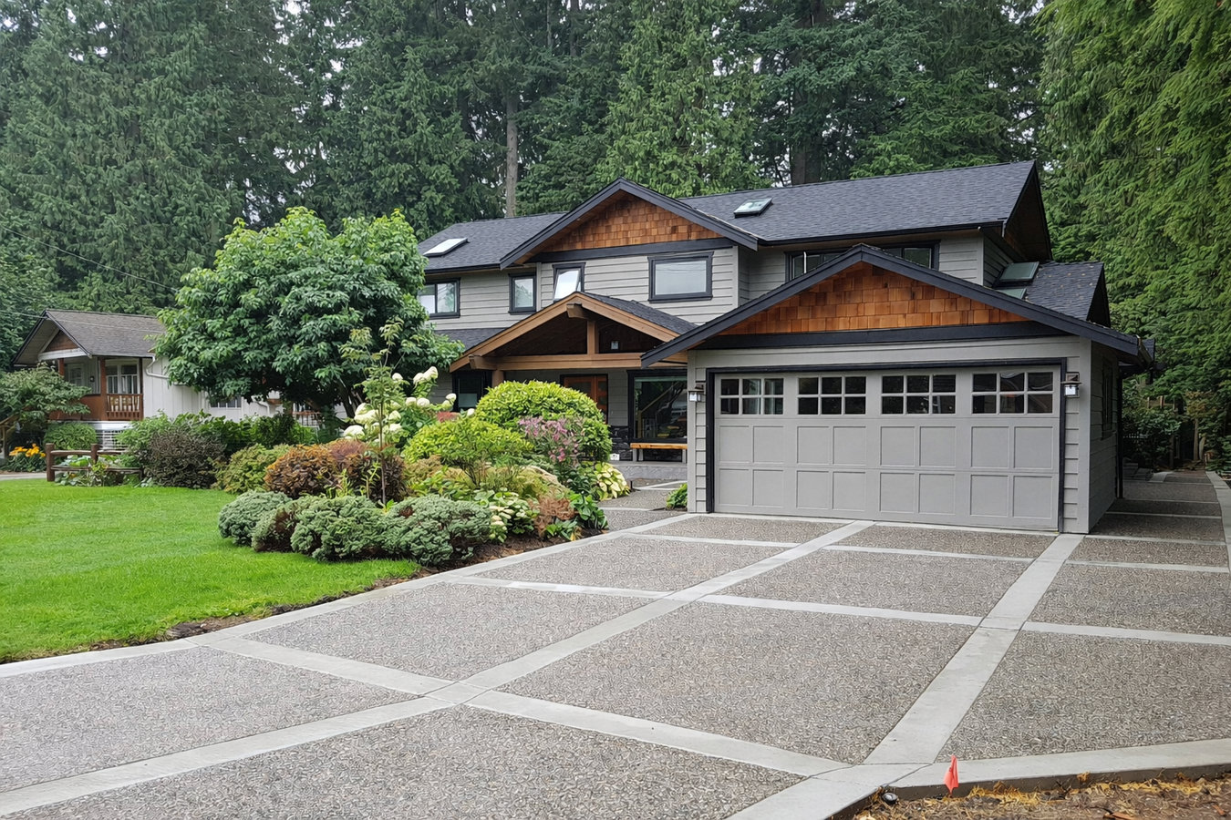Concrete driveway building in Lakewood, WA